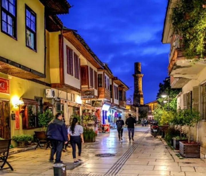 Perfect Near Old-town And In The Center The Bazaar Daire *