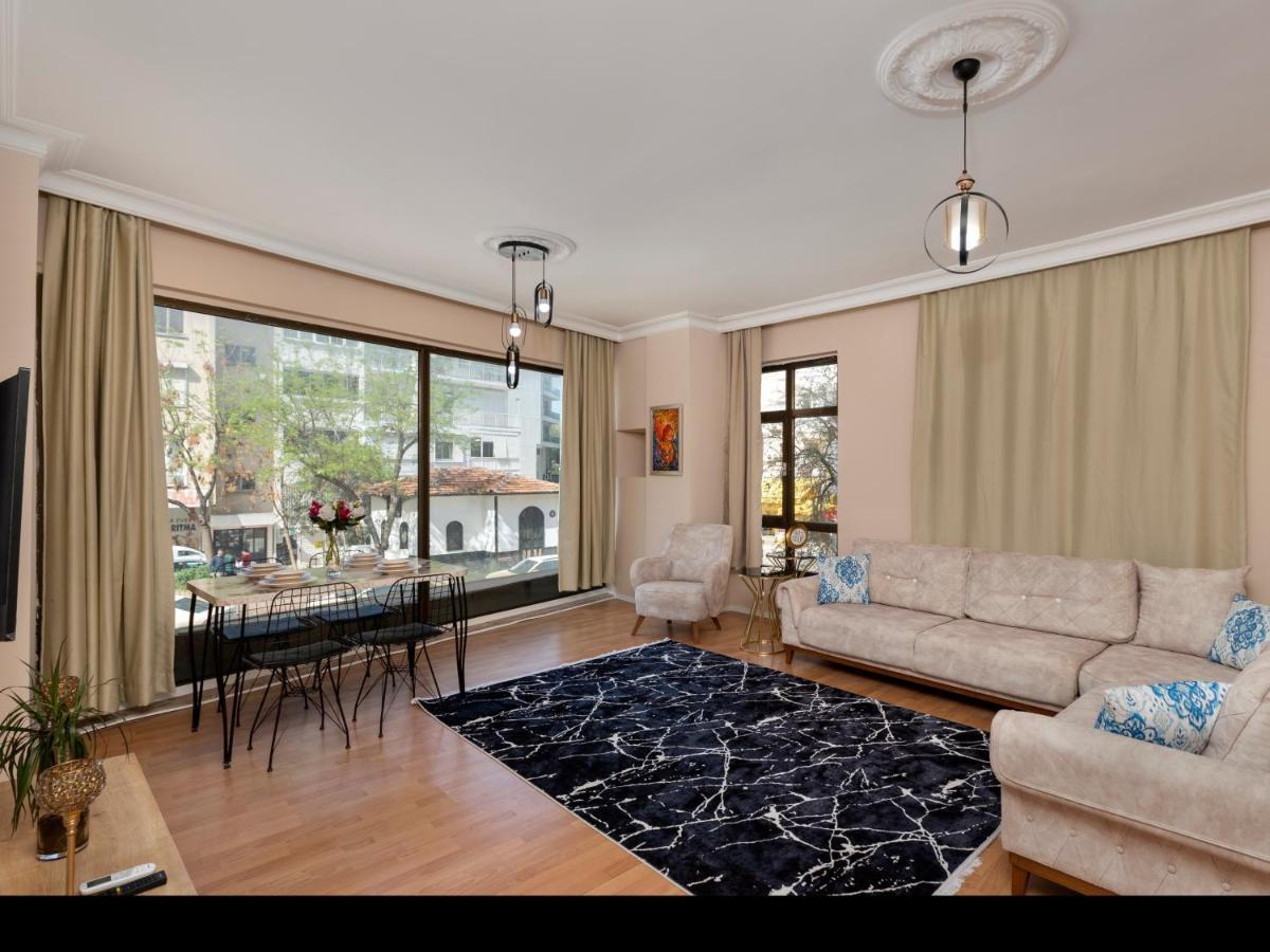 Perfect Near Old-town And In The Center The Bazaar Daire